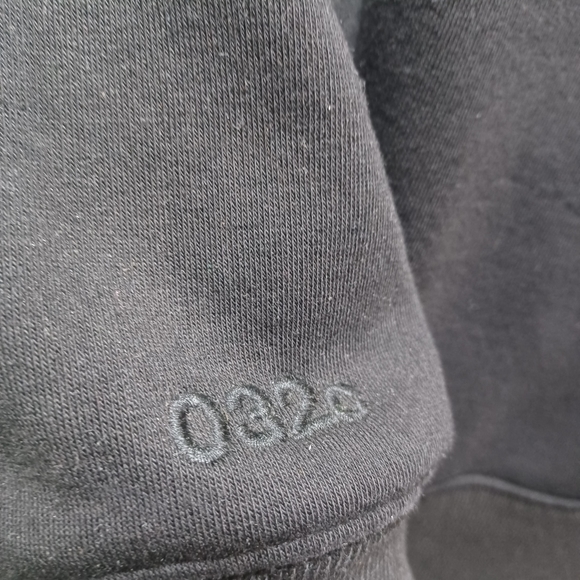 032C - Don't dream it's over Black embroidery Sweatshirt Size Xl - Picture 2 of 5